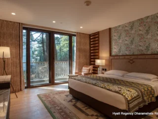 hyatt regency dharamshala resort shantivillamasterbedroom1