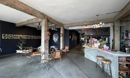 illiterati books & coffee